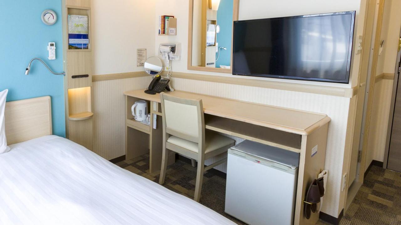 Toyoko Inn Joetsu Myoko Eki Nishi Guchi Esterno foto